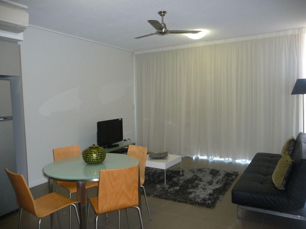 Central Holborn Apartments Townsville Esterno foto